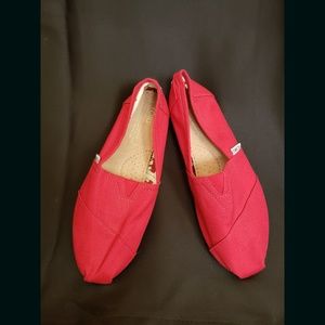New Red Toms Shoes Size 8